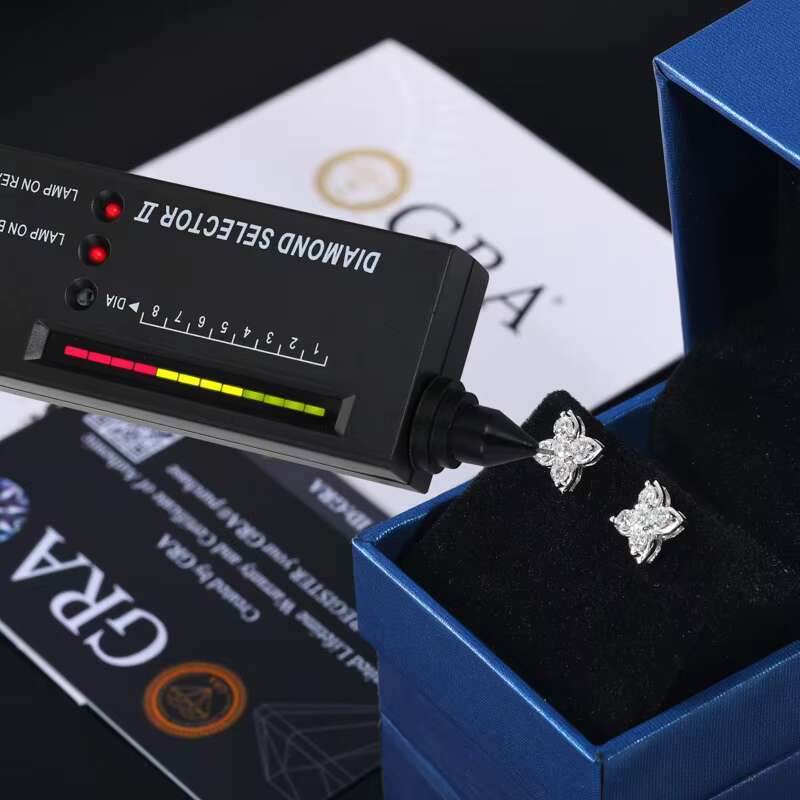 Trendy VVS1 D Moissanite Earrings S925 Sterling Silver Round Brilliant Cut Four Leaf Flower Stud Design Fashionable Gift