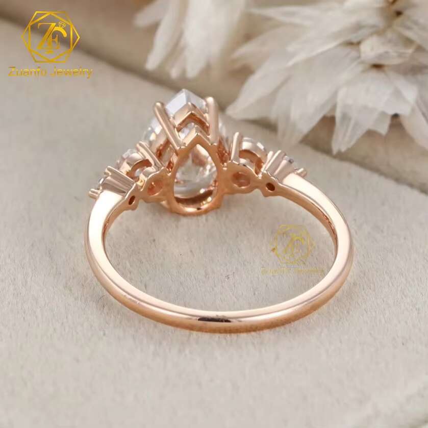 Luxury GRA Certificate Pear Shape Diamond Ring VVS Moissanite Diamond Ring 14k 18k Gold Engagement Ring for Women