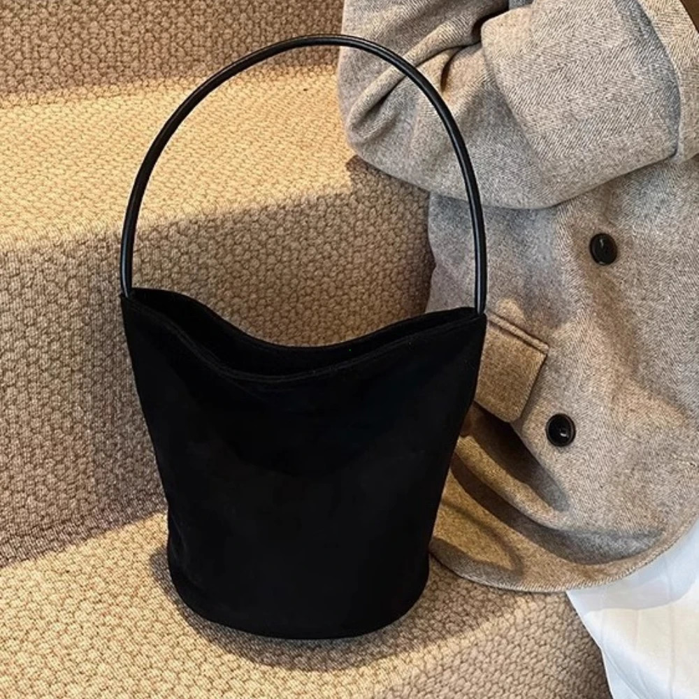 Womens suede bucket bag artificial suede shoulder bag large capacity womens handbag retro fashion solid color handbag 250427