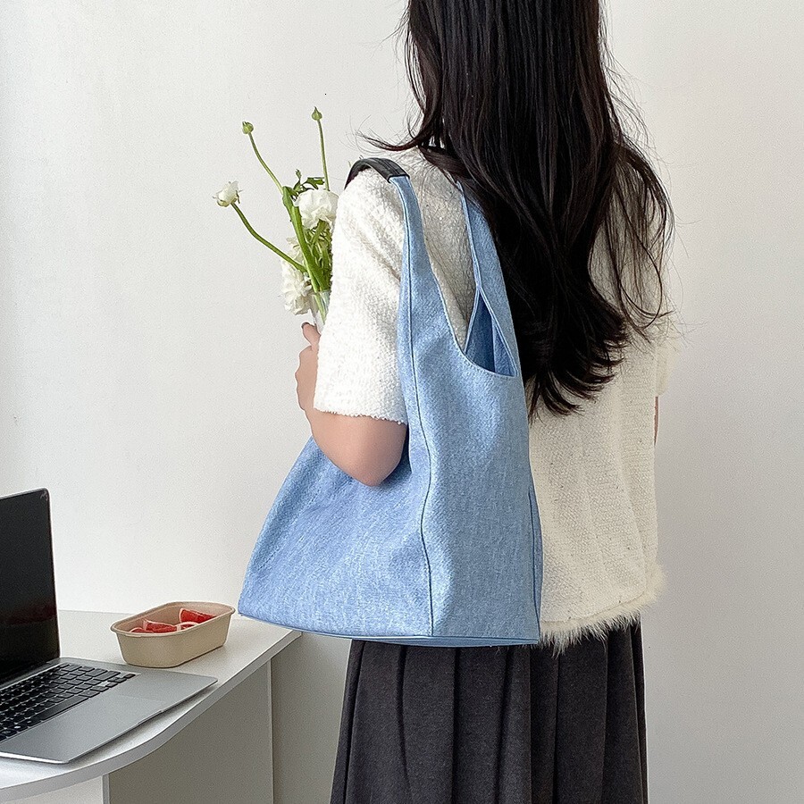 designer bag Large capacity denim commuting shoulder women in spring summer style for ladies fashionable and casual tote bag