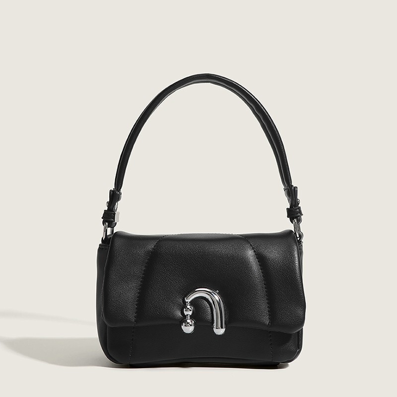designer bag 2025 Super Fire High Sense Underarm Small One Shoulder bag Women's Handheld Steamed rolls Bag Handbag
