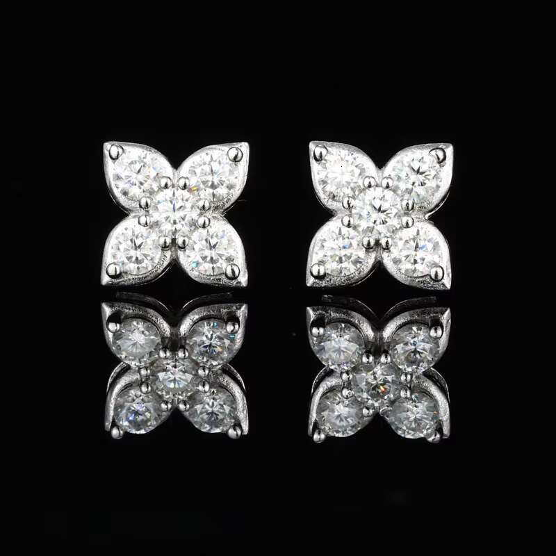 Trendy VVS1 D Moissanite Earrings S925 Sterling Silver Round Brilliant Cut Four Leaf Flower Stud Design Fashionable Gift