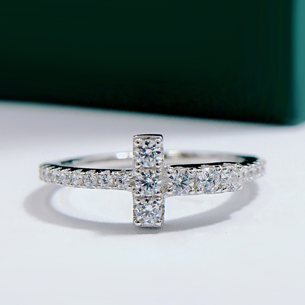 Ins Top Sell Elegant Wedding Rings Sweet Cute Lady Simple Fashion Jewelry Real 100% 925 Sterling Silver Round Stack White Moissanite Diamond Girls Cro