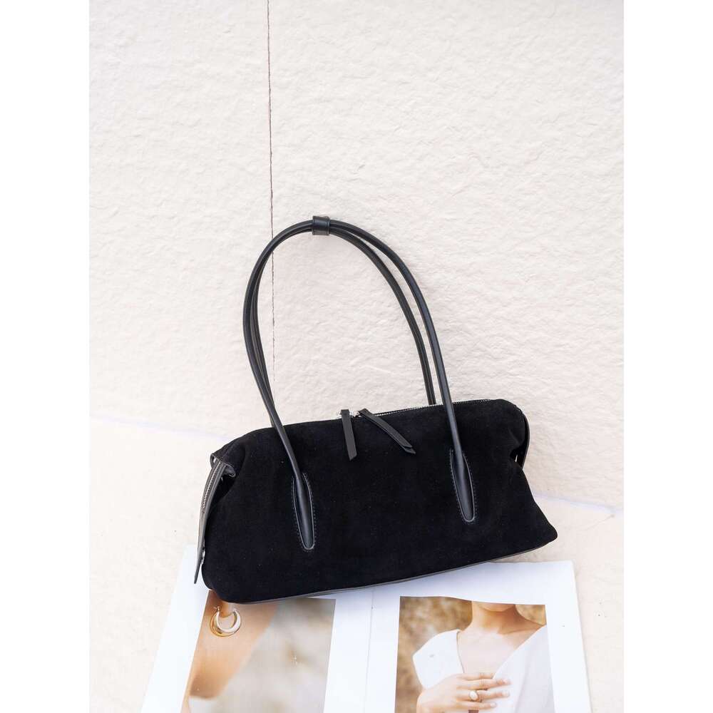 Hot Sale Chic Tassel Design Women Armpit Shoulder Bag Caramel Coffee Color High-end Suede Cow Leather Women Handbag Winter