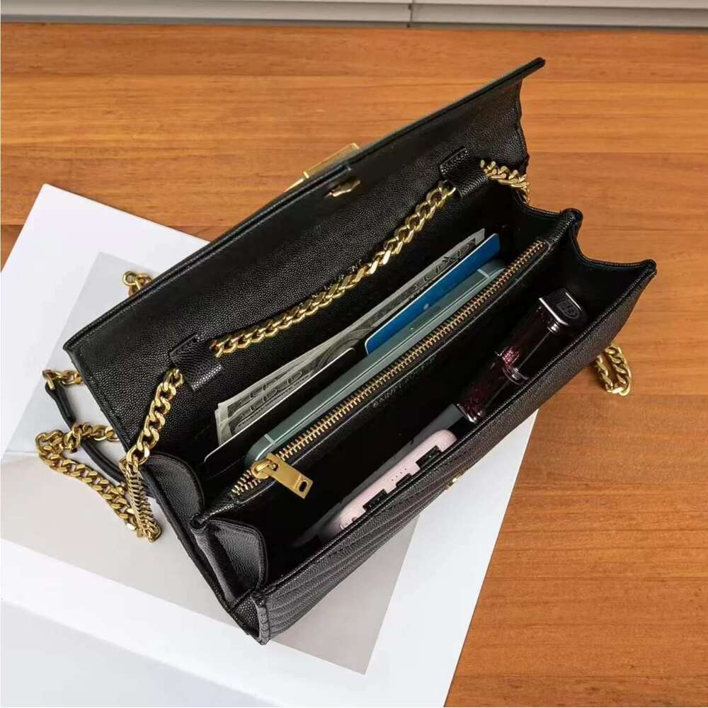 2025 New caviar. Envelope bag. Chain bag with label