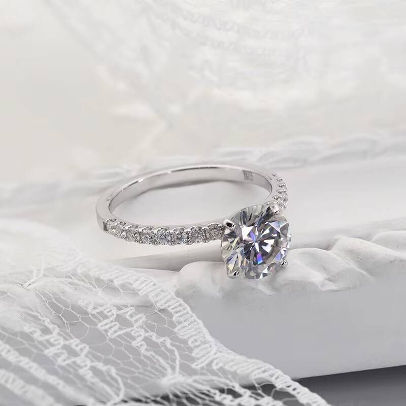 Moissanite Diamond Engagement Ring in Pure 18k White Gold Moissanite Ring