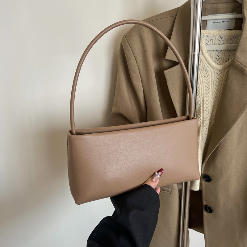 Elegant Arm Pit Crossbody Handbag - Stylish Spring/Summer Accessory by Trendy Designer Brand