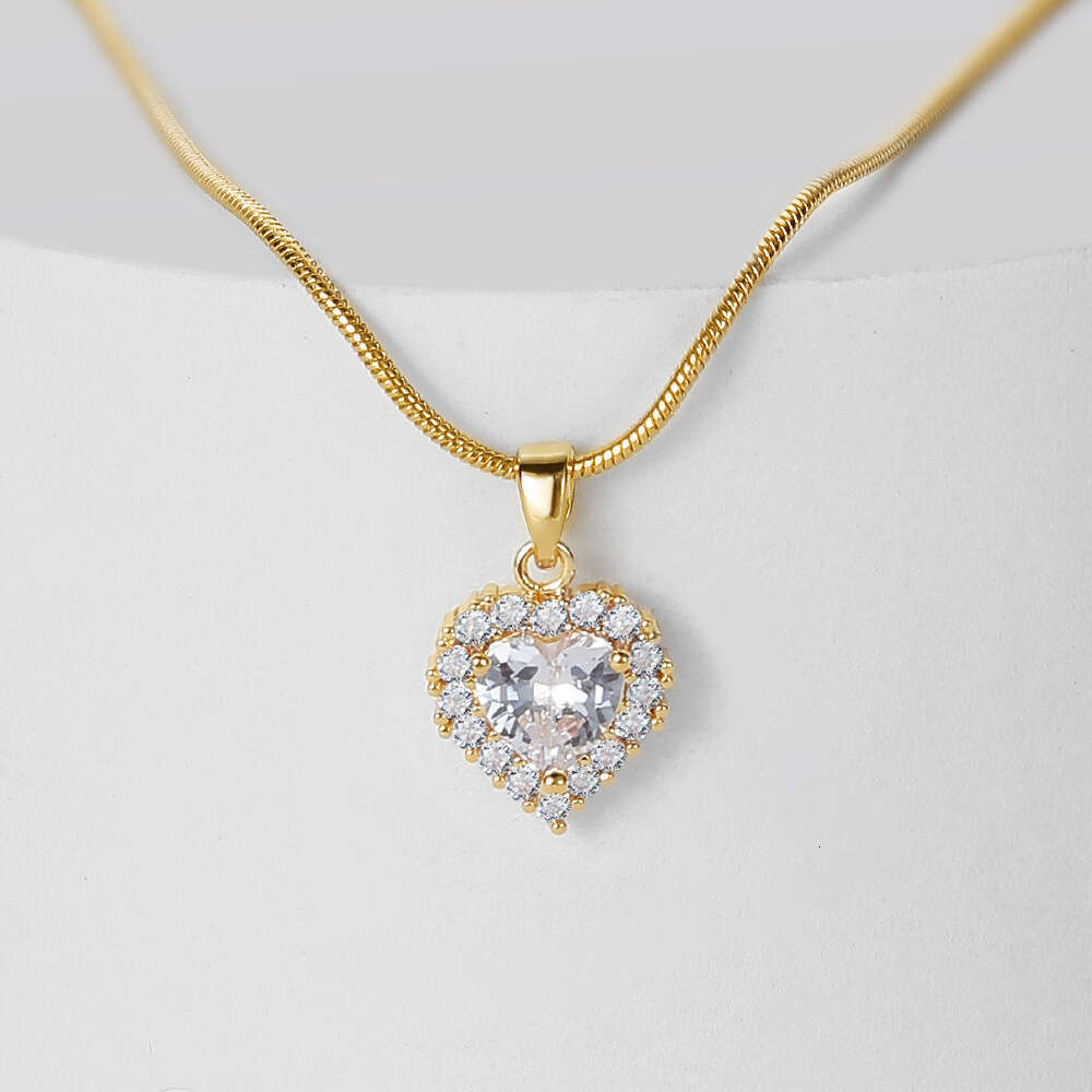 Love Suower Copper Set Zircon Necklace for Women, Light , Small Popular, High Grade, Collar Chain, Sweet and Versatile Jewelry