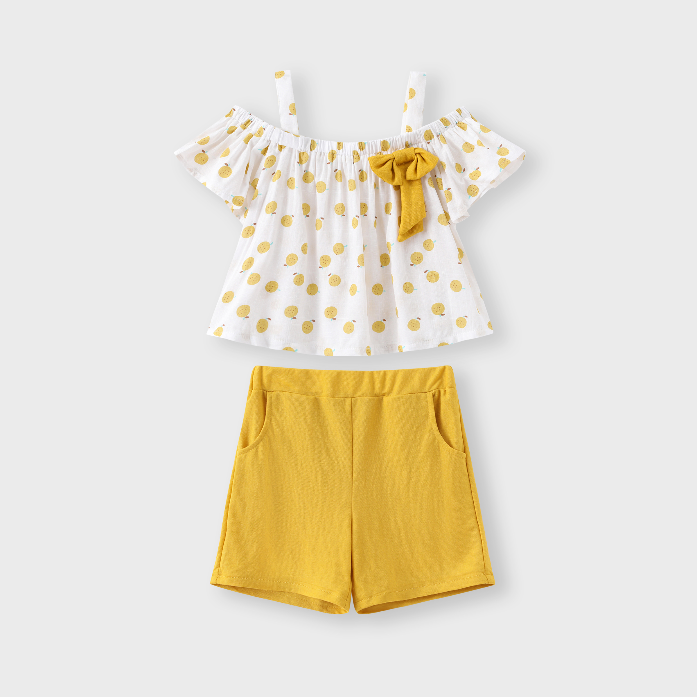PatPat 2-piece Toddler Girls Fruit Print Bow Top and Shorts Set