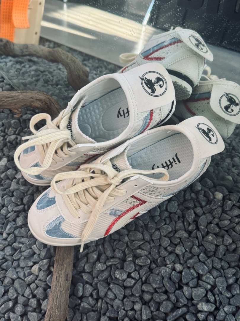 2026 Luxury Designer Women Flat Shoes Fashion Retro Sneaker Ladies Comfort Soft Sole Flat Running Shoes 36-44 Man Footwear