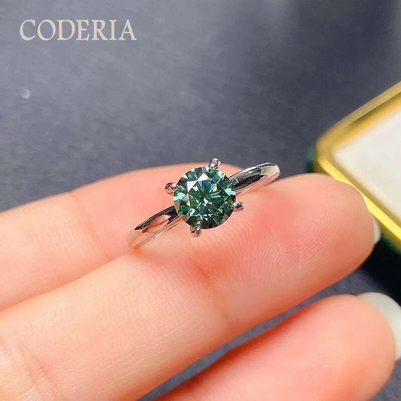Classic 4 Claws 1 Carat Green Moissanite Ring 925 Sterling Silver Lab Diamond Gemstone Rings Valentines Day Jewelry Gift