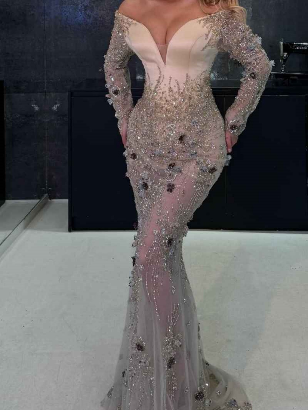 Exquisite Crystal Mermaid Evening Dress Off Shoulder Long Sleeve Prom Gowns Beaded Sequins Floor Length Party Dresses Customized