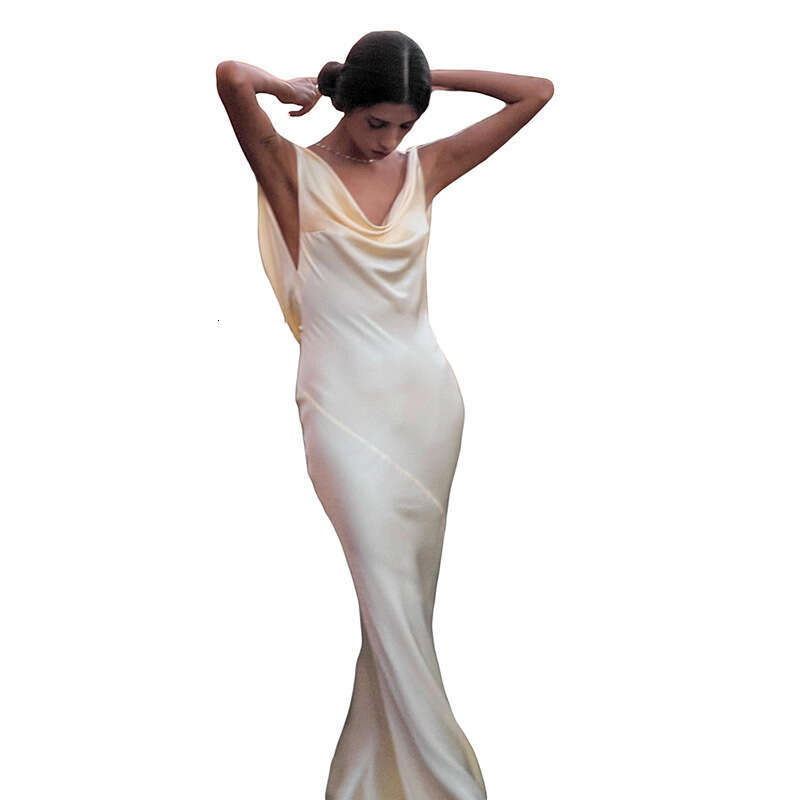 INS European and American style summer women's fashion suspender sexy backless slim fit dress with buttocks wrapped, 2025 versatile new trendy cl