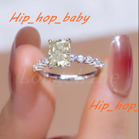 Yellow Color Shining Square Shape Diamond Moissanite in Radiant Exquisite Design Ring