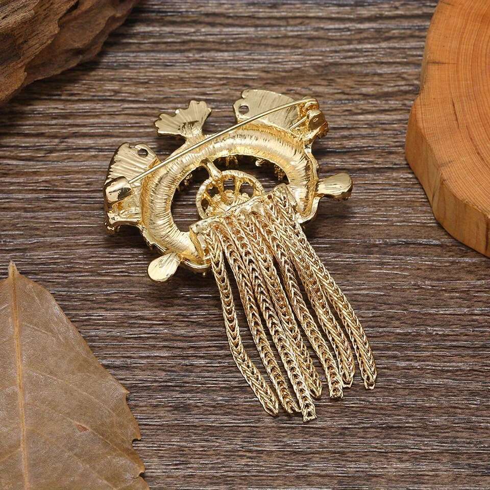 Ladies Novelty Vintage Palace Tassel Brooch Elegant Clothing Pins Banquet Party Coat Suit Accessories