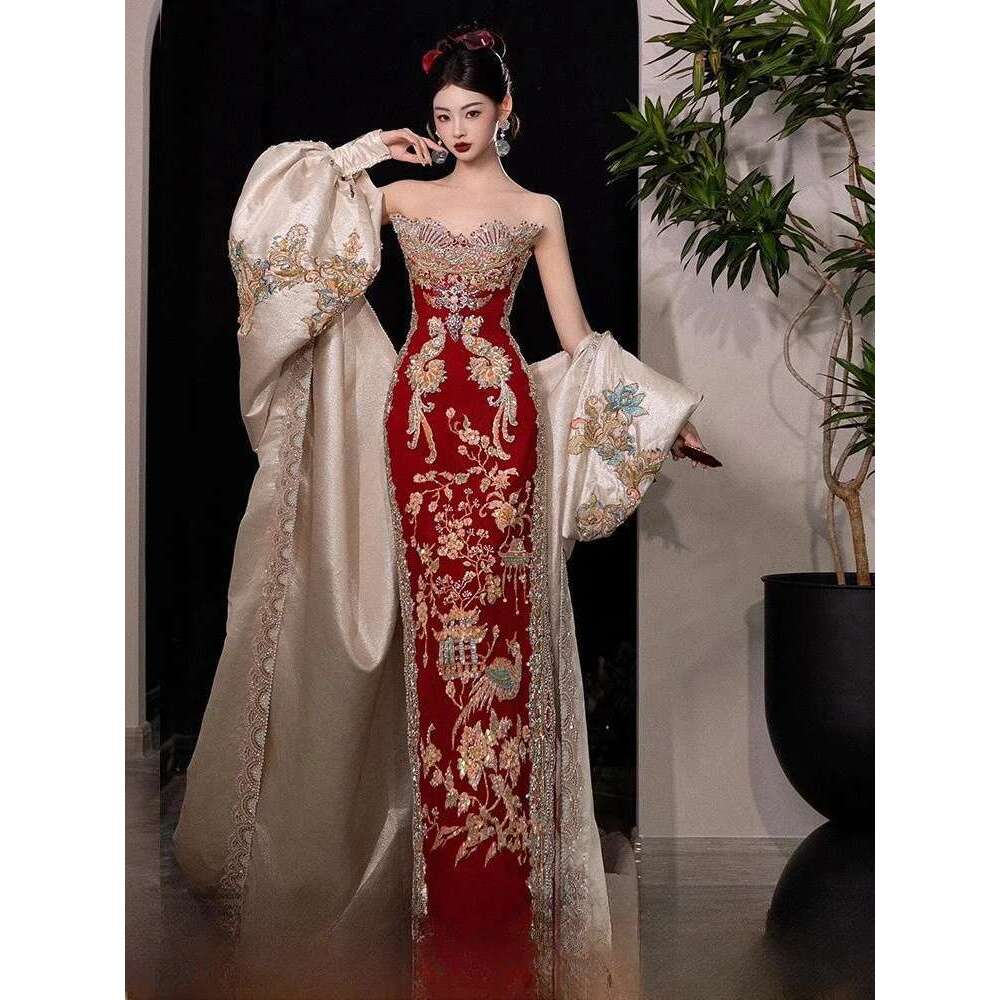 New Chinese Chest Wipe Xiuhe Small Fish Tail Heavy Industry Toasting Longfeng Coat Dress