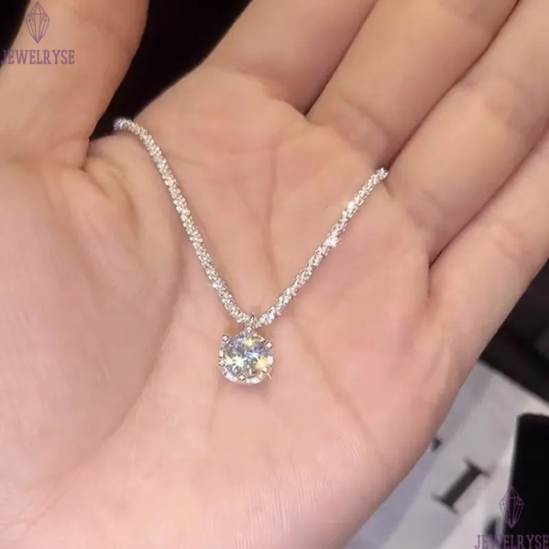 2024 Ins Sparkling Glittering Crown Pendant Solitaire Simple Fine Jewelry Real 100% 925 Sterling Sillver Moissanite Diamond Party Women Wedding Beach 
