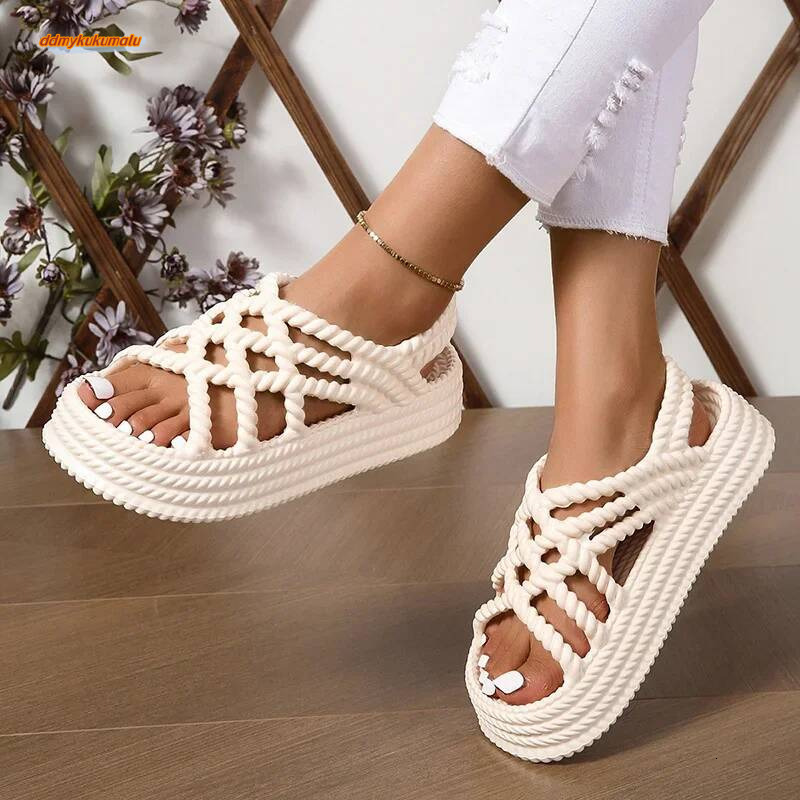 2024 New Summer Fashion Comfortable and Wear-resistant Thick-soled Beach Casual for WomenTrendy Heel Sandals ddmykukumalu