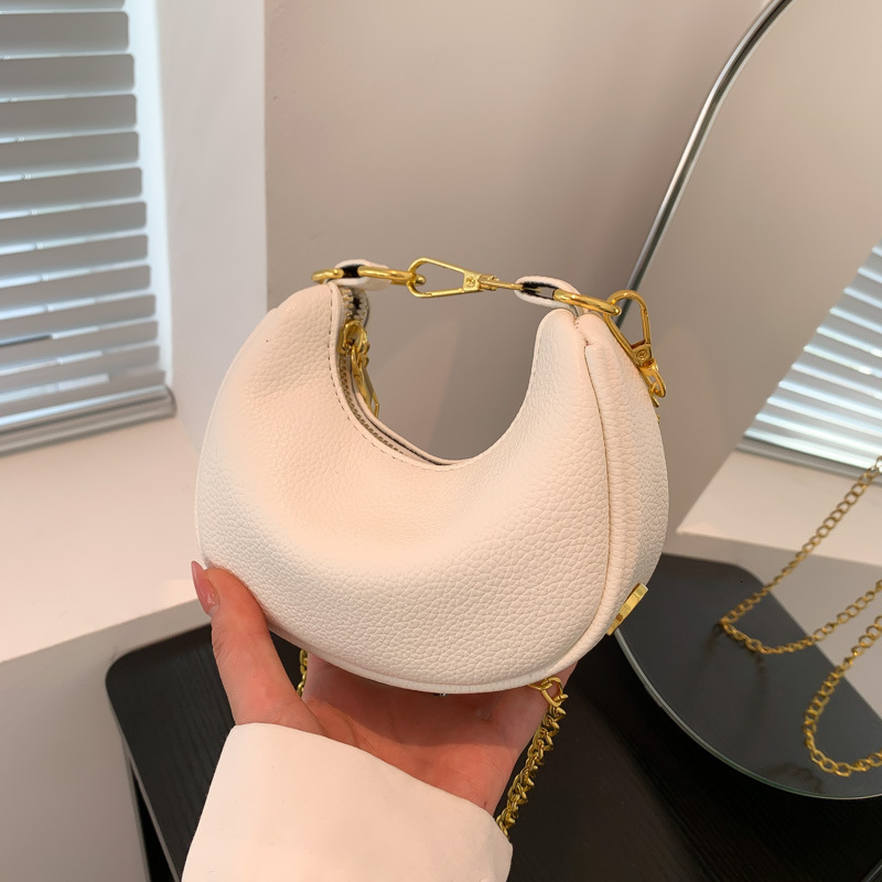 Mini shoulder crossbody dumpling women's 2024 chain crescent bag, fashionable handbag