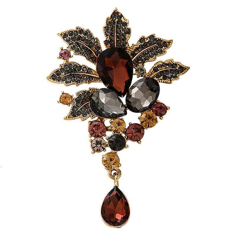 Retro Baroque Palace Crystal Brooches For Women Elegant Fashionable Rhinestone Flower Brooch Pins Jewelry Gifts