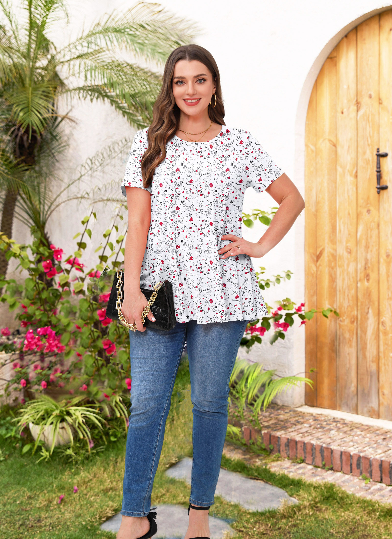 Tunic Tops for Women Plus Size Short Sleeve Crew Neck Swing Flare Loose T-Shirt Blouses to Wear with Leggings White Floral Tops