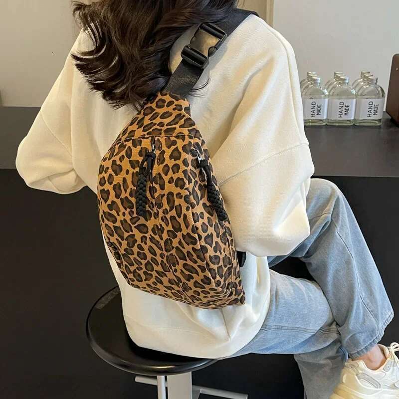Size Leopard Prints Chest Bags For Women Canvas Large Capacity Shoulder Crossbody Bag Summer Latest Waist Fanny Pack Bag
