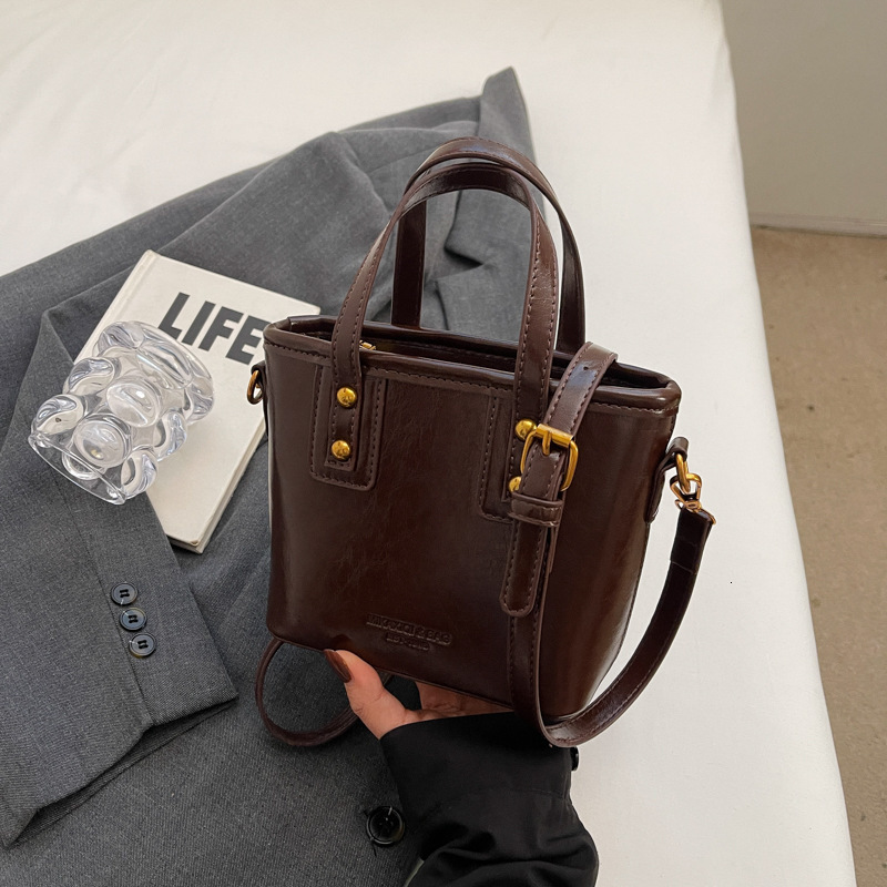designer bag High end small for women 2024 new autumn and winter versatile crossbody fashion super hot hand-held bucket bag