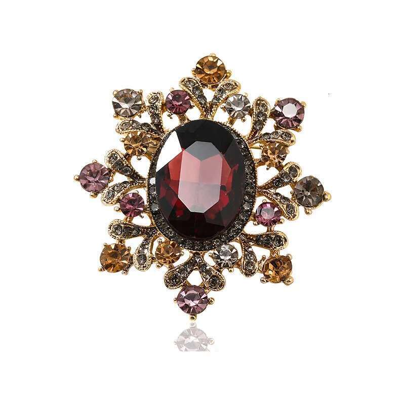 Retro Baroque Palace Crystal Brooches For Women Elegant Fashionable Rhinestone Flower Brooch Pins Jewelry Gifts