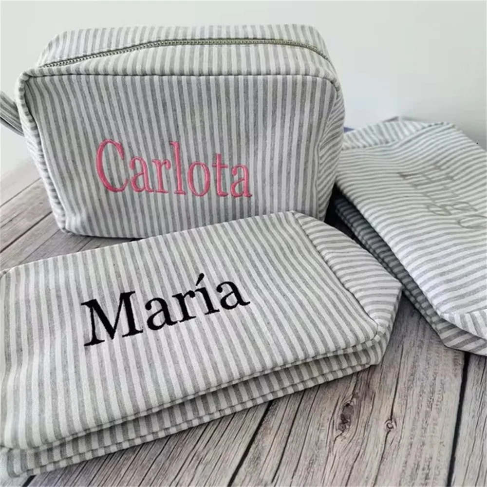 Seersucker Cosmetic Bag Personalized Monogrammed Toiletry Bag Embroidered Make Up BagBridesmaid Makeup Bag Wedding Gifts 251129
