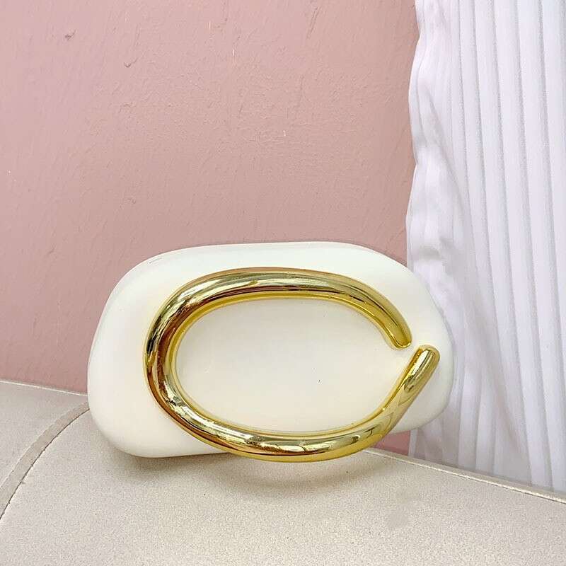 Hot selling metal chain letter box 2025 small square party versatile mobile phone hand-held crossbody bag