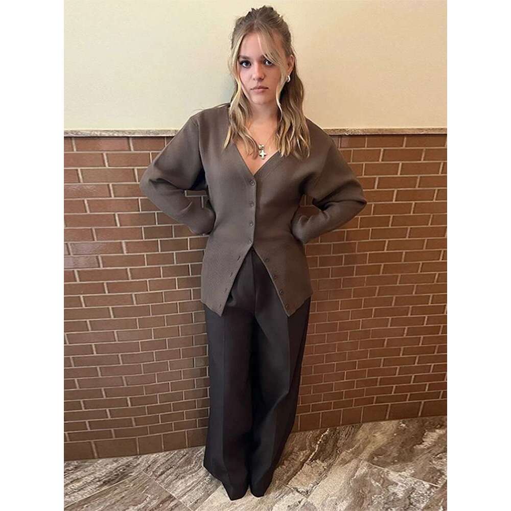 Casual Knitted V-Neck Slim Cardigan Women Chic Solid Long Sleeve Single Breasted Streetwear 2025 New Elegant Lady Cozy Knitwear