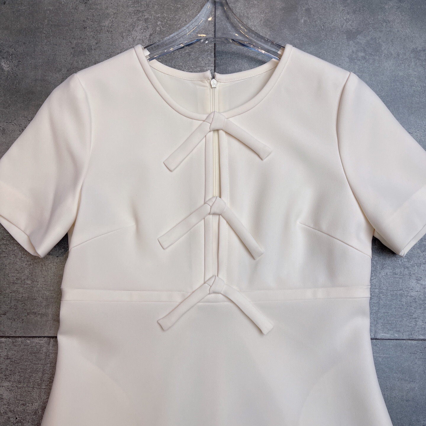 Valent0 Paris 2025 dress Fashion Week Show Customized Fashion Tailored clothing womens Fashion Paris.M340