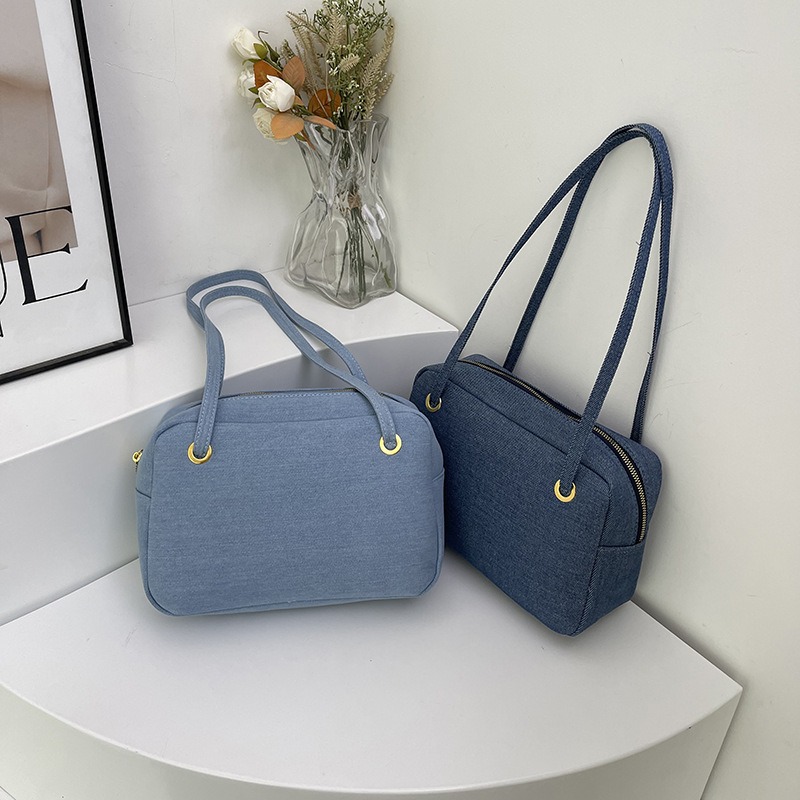 Chic and Spacious Female Canvas Crossbody/Shoulder Satchel Ideal for Everyday Needs