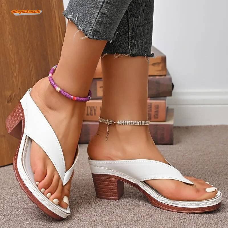 Quality Summer Fashion New Solid Color Open Toe Sandals Women's High Heels Casual Beach Flip Flops ddmykukumalu