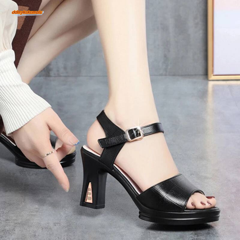 New Size 34-40 Summer Women Fashion Fish Mouth High Heels Buckle Soft Bottom Sandals Waterproof Platform Office Model ddmykukumalu