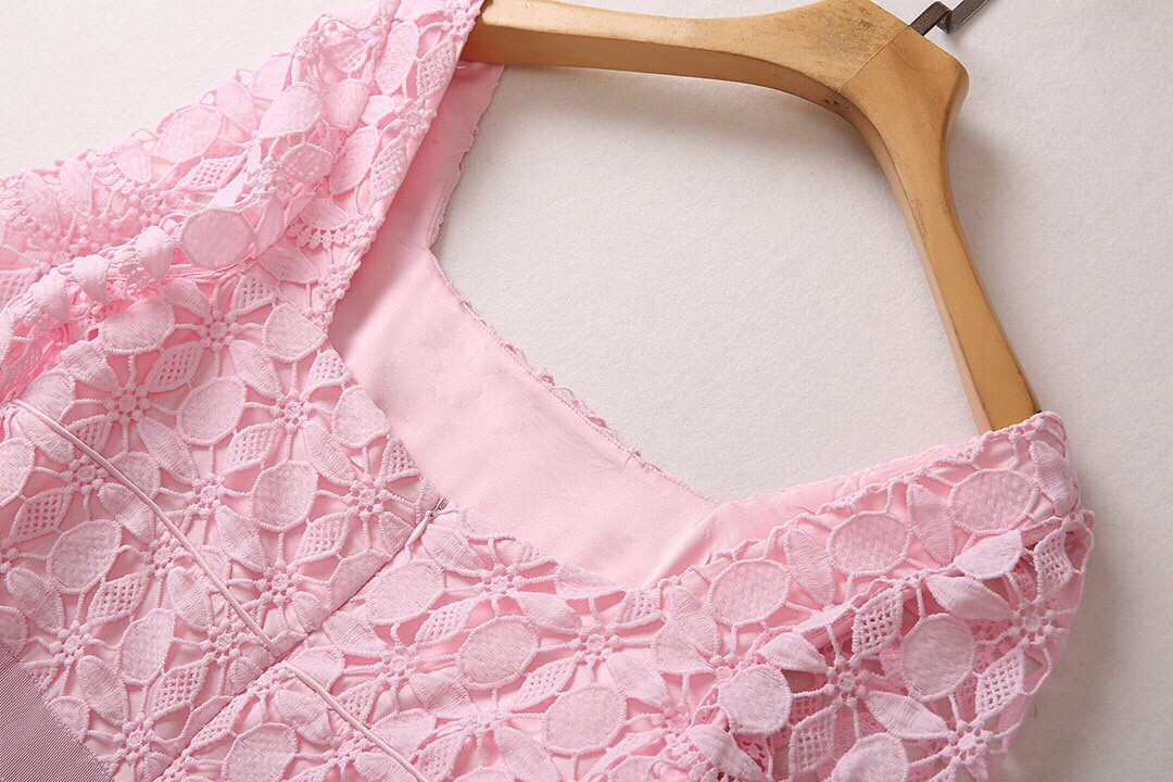 2025 Hollow embroidery dress Fashion Week Show Customized Fashion Tailored clothing womens Fashion Paris.M334