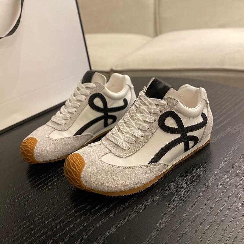 2025 new early spring shoes color blocked flat bottom German training shoes casual lace up fashionable versatile sports shoes