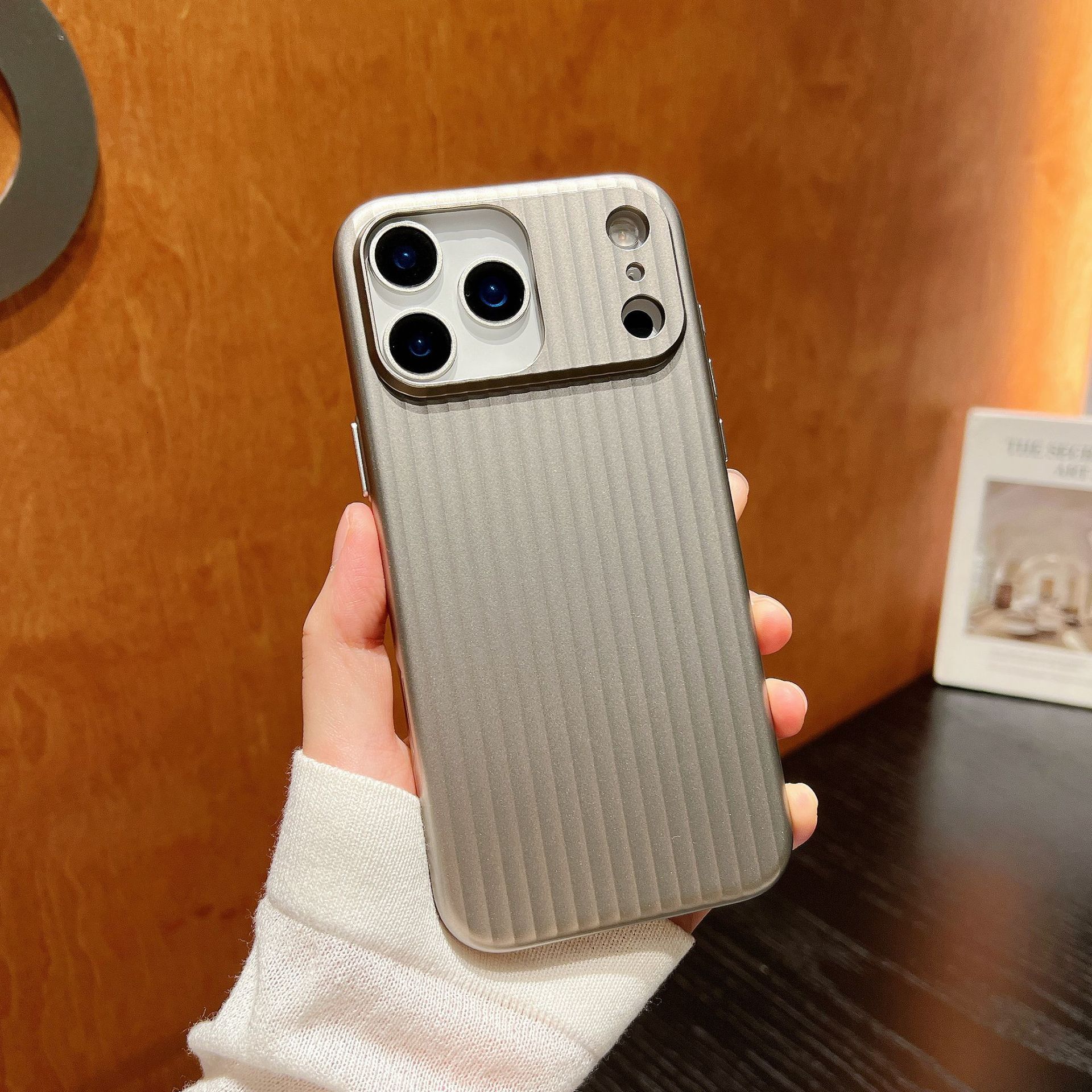 Corrugated Phone Case iPhone 17 Pro Max Suitable For Apple 16/15 Pro Matte Anti-fall Protective Cover