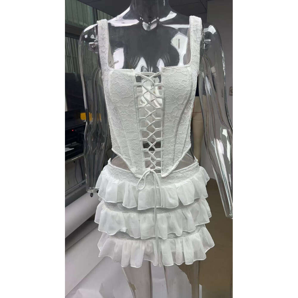 Autumn/Winter Women's Wear Brown Fishbone Strap Top Cake Half Set Skirt 2025 New Style Unique and Elegant Clothing