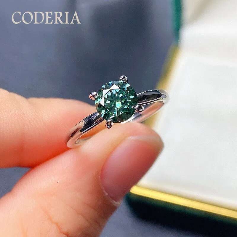 Classic 4 Claws 1 Carat Green Moissanite Ring 925 Sterling Silver Lab Diamond Gemstone Rings Valentines Day Jewelry Gift