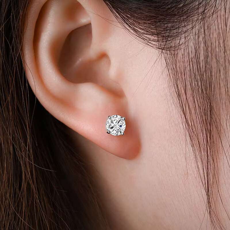 S925 Sterling Silver 5mm 6.5mm 7.5mm 8mm Moissanite Four Claws Stud Earrings Vintage Fashionable Unisex Earrings
