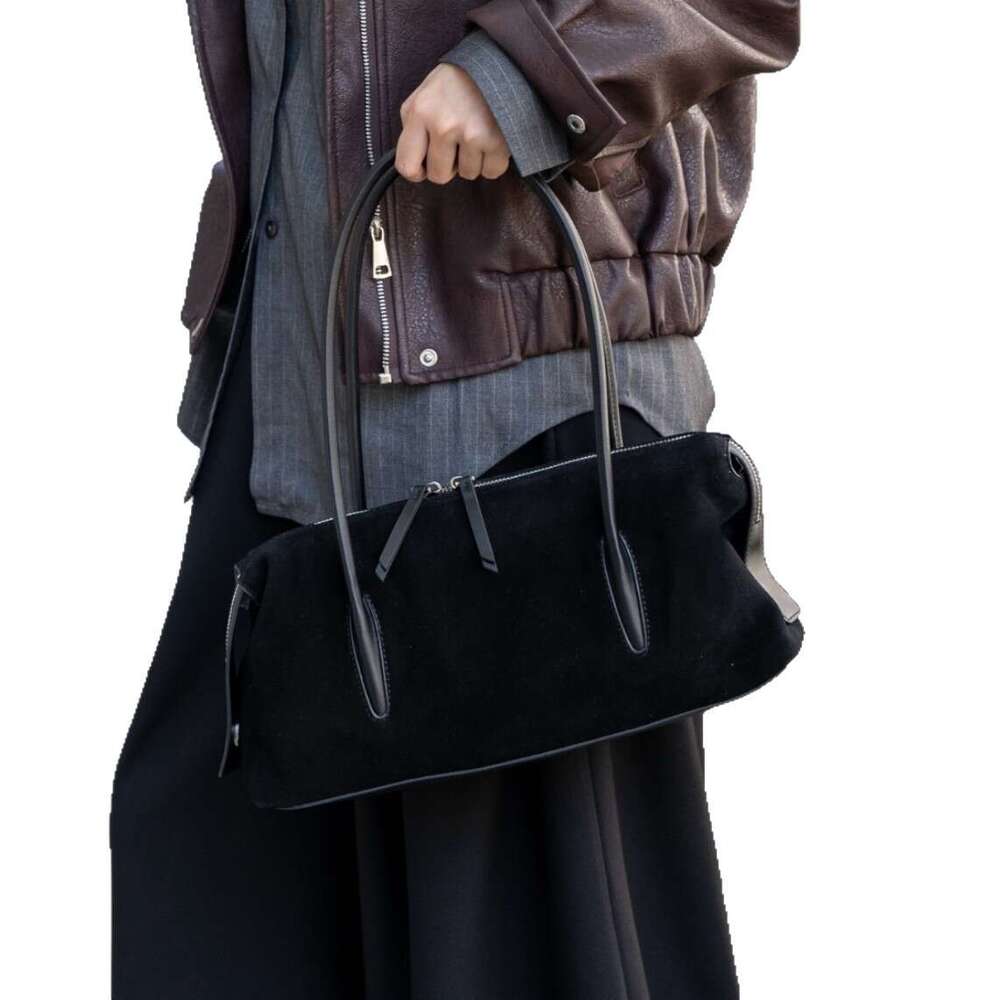 Hot Sale Chic Tassel Design Women Armpit Shoulder Bag Caramel Coffee Color High-end Suede Cow Leather Women Handbag Winter