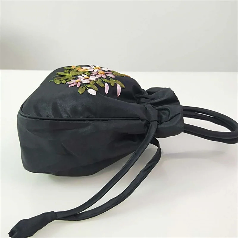 Womens handbag womens handbag mobile phone bag summer small wallet national style embroidered pattern drawstring bag 250427