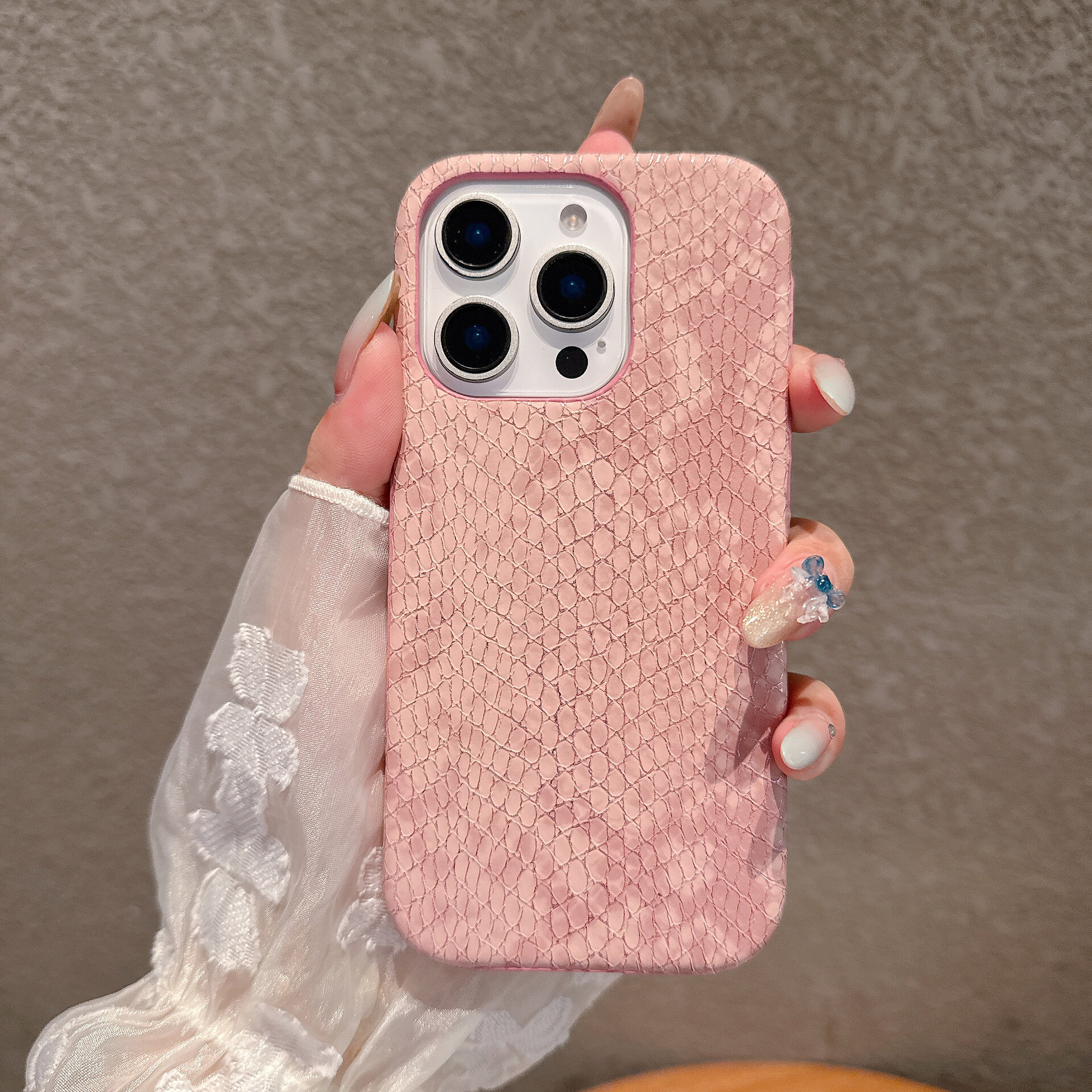 Snake Texture Half-Pack Phone Case Compatible with iPhone 16/15 Pro Max Trendy Large Hole Hard Shell Protective Cover