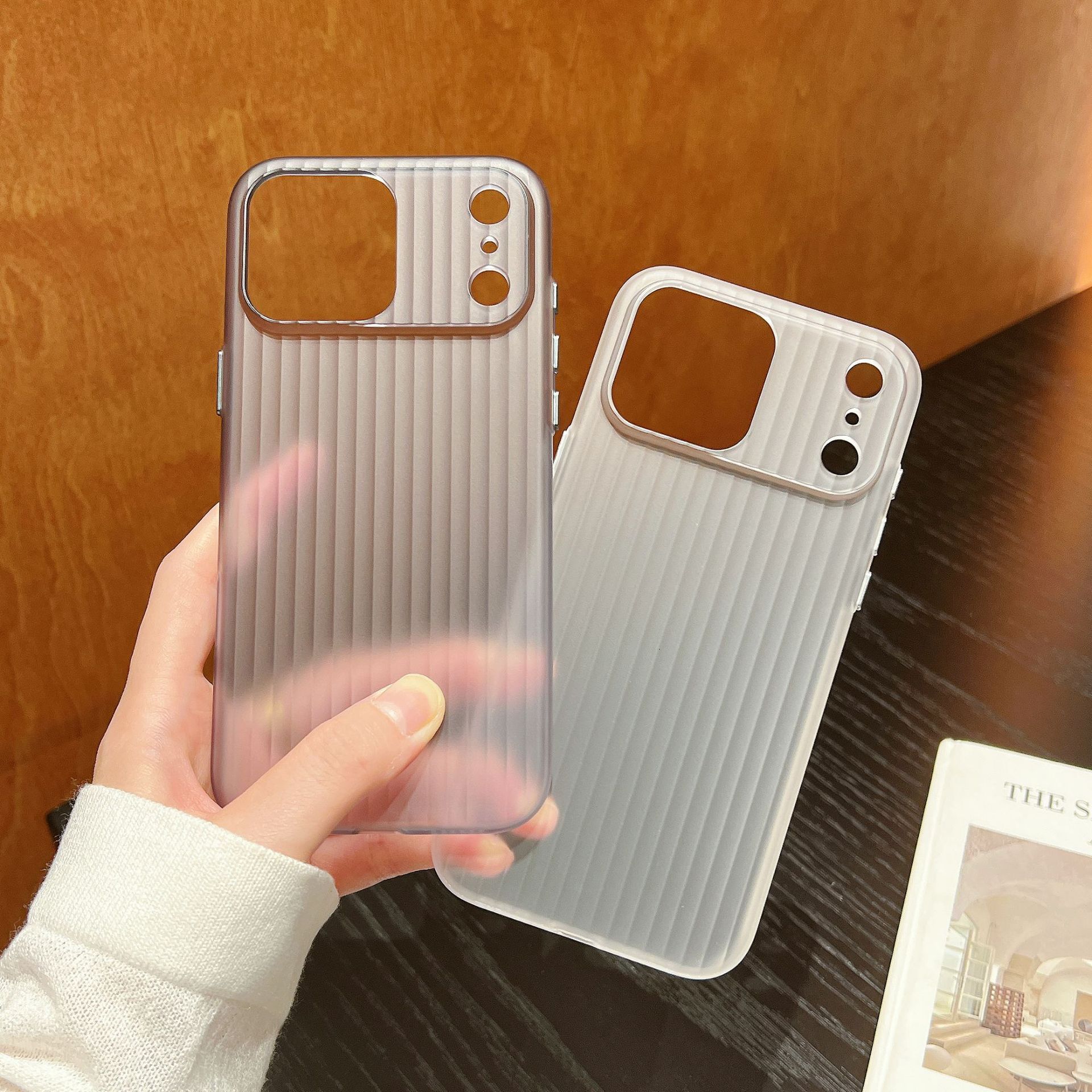 Corrugated Phone Case iPhone 17 Pro Max Suitable For Apple 16/15 Pro Matte Anti-fall Protective Cover