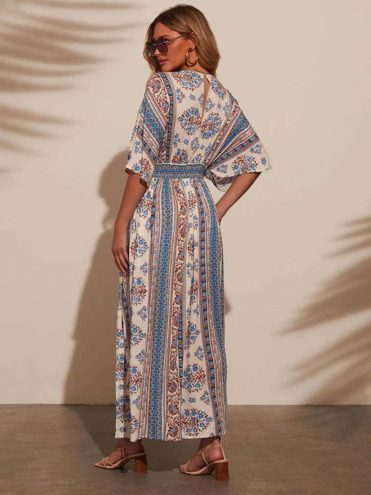 2025 Summer Fashion New Womens Elegant Temperature Bohemian Vacation Style Long Dress Printed V-neck Beach Skiing W250430