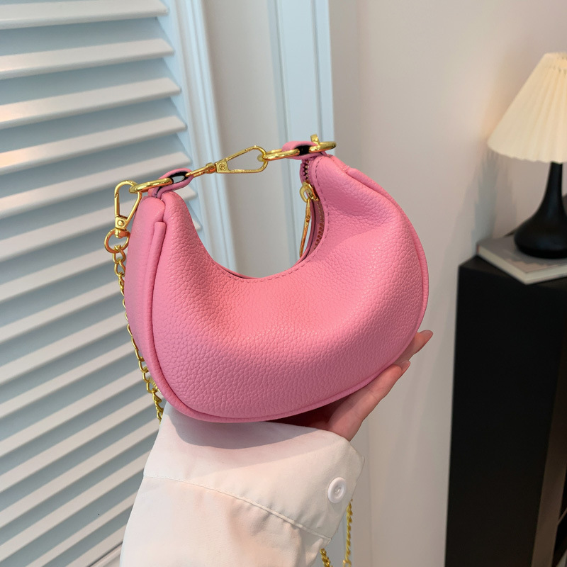 Mini shoulder crossbody dumpling women's 2024 chain crescent bag, fashionable handbag