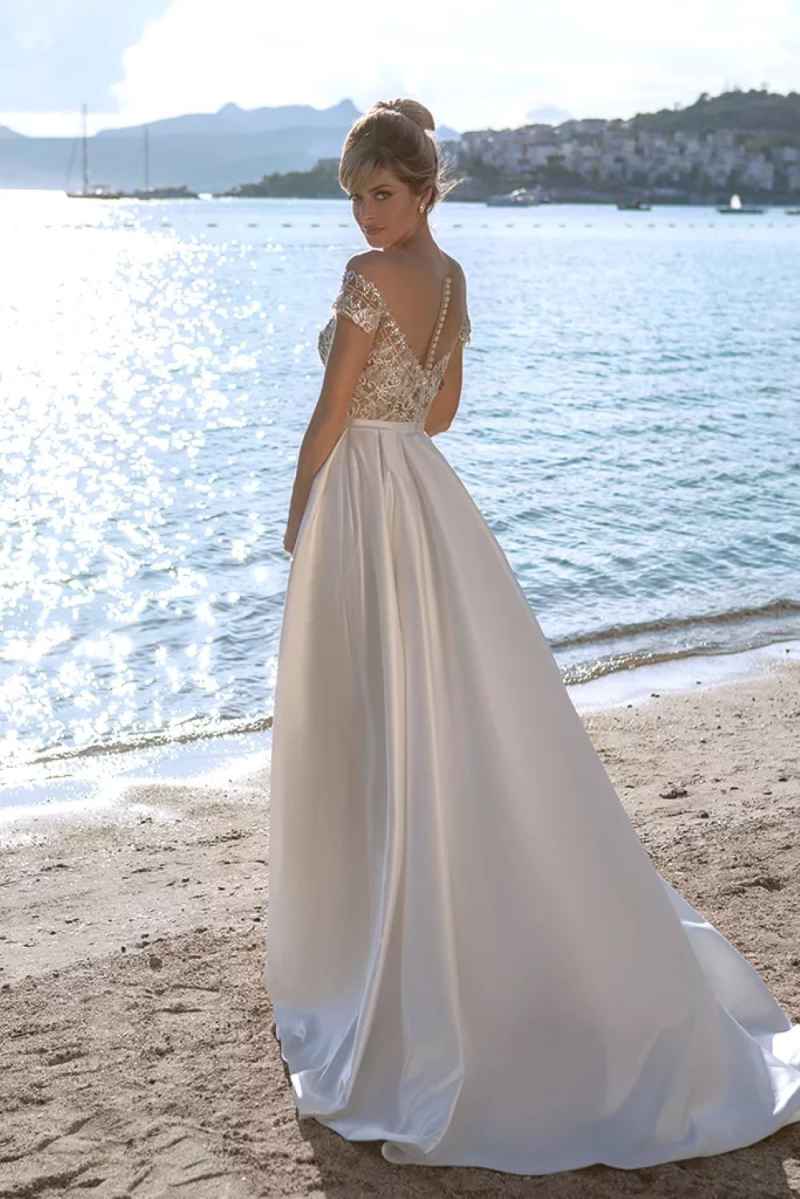Bohemia Wedding Dress Sheer Neck Lace Appliques A Line Bridal Gowns Customized Beach Side Split Backless Bride Dresses