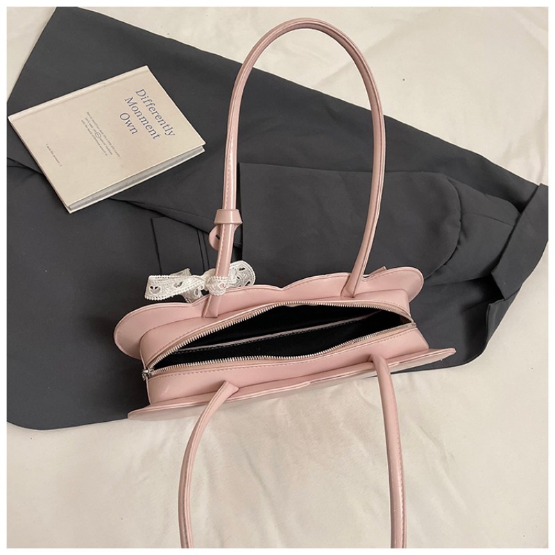 Fashionable Women's Small Love Theme Shoulder Tote for Casual Wear