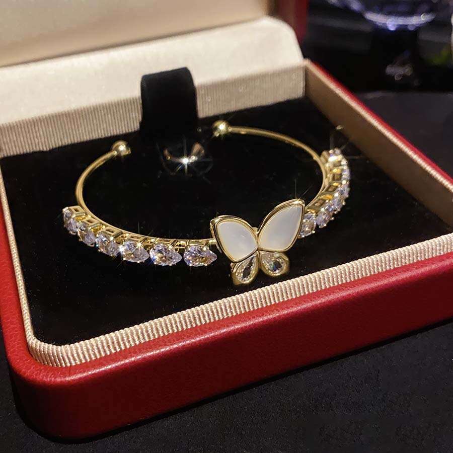 Designer bracelet Colorful gemstone Luxurious metal design Bracelet for women Fashion Brand Jewelry Delicate